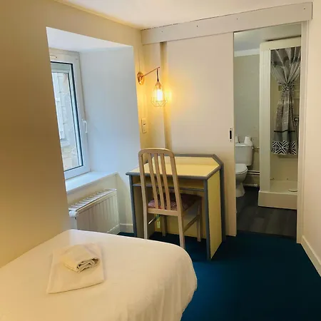 Hotel Set A Table